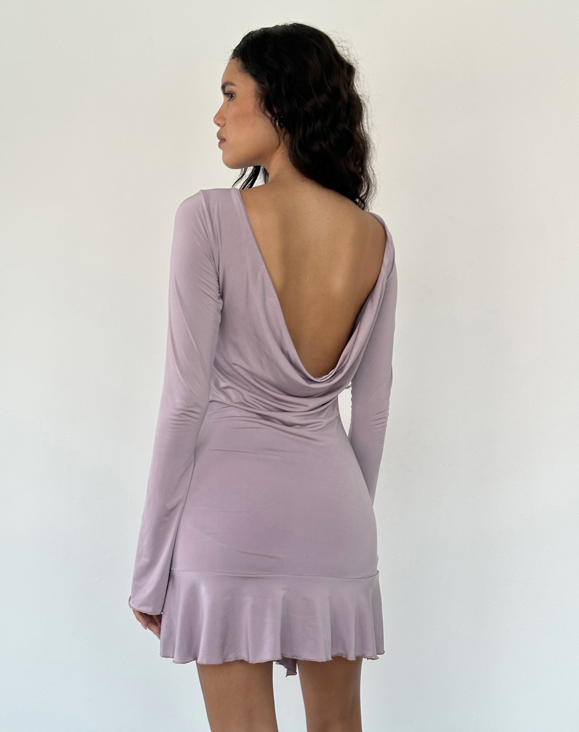 Image of Arwen Rückenfreies Rüschen-Minikleid in Slinky Mauve