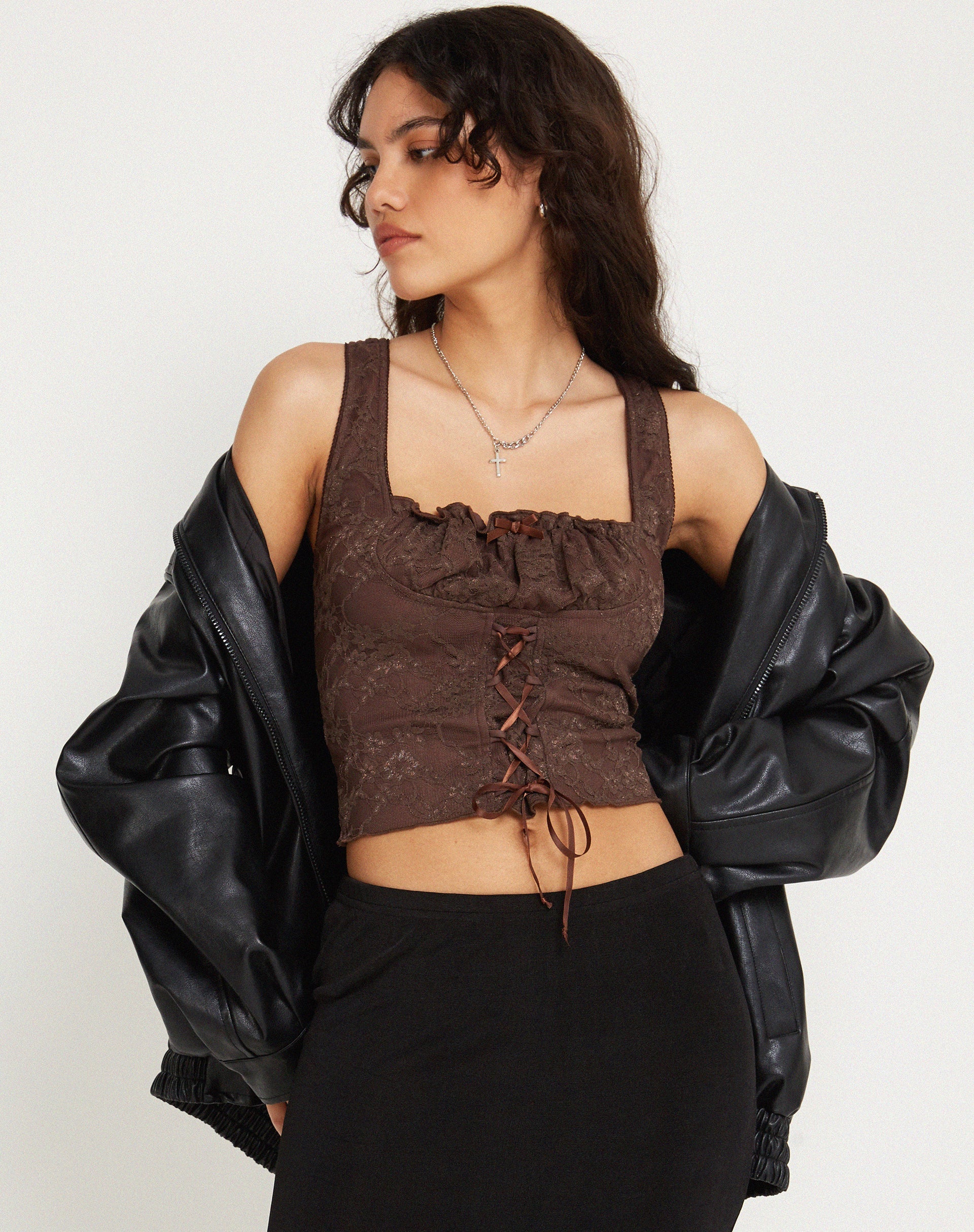 Bild von Asahi Crop Top aus Spitze kastanienbraun