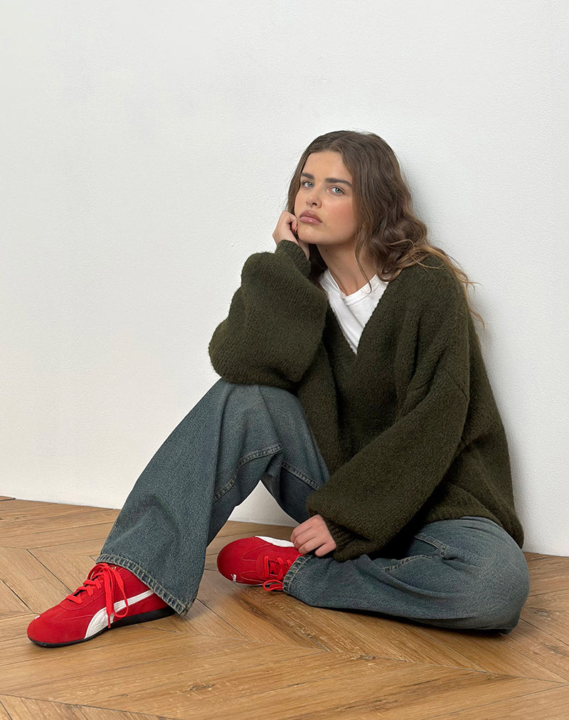 Image of Asato Chunky V Neck Pullover in gebürstetem Khaki