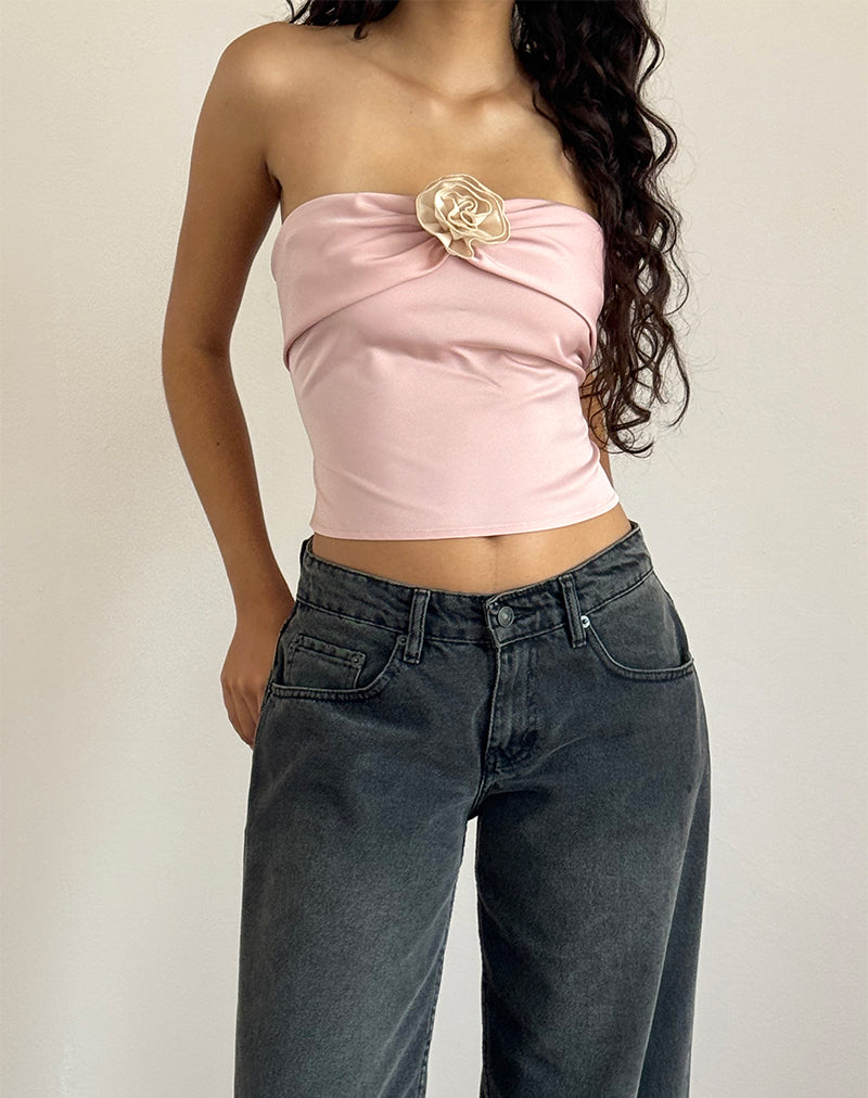Bild von Astrum Satin Bandeau Top in Rosa mit Elfenbein Rose