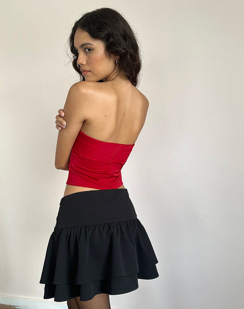 Bild von Astrum Satin Bandeau Top in Rot mit schwarzer Rose