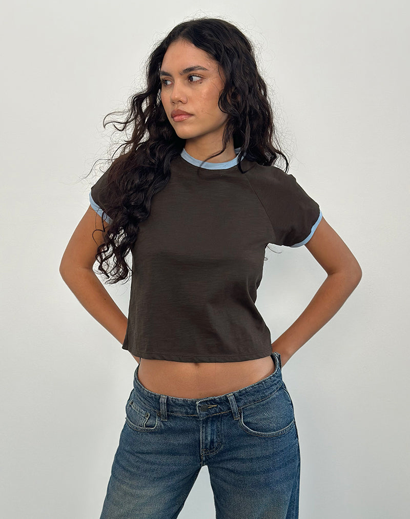 Atenga Tee in Schokoladenbraun mit hellblauem Einband