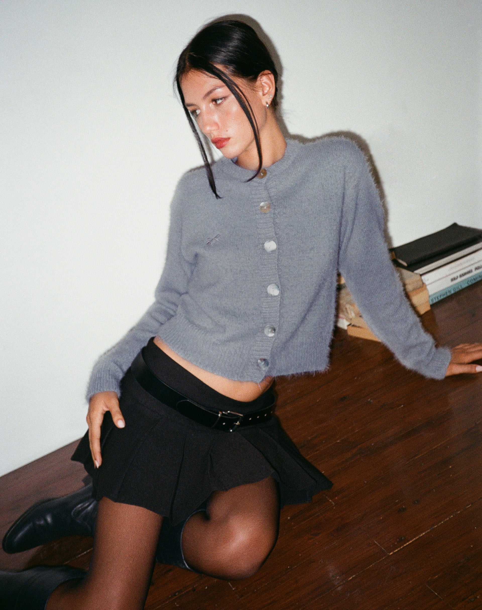 Image of Audrina Strickjacke aus flauschigem Strick Grau