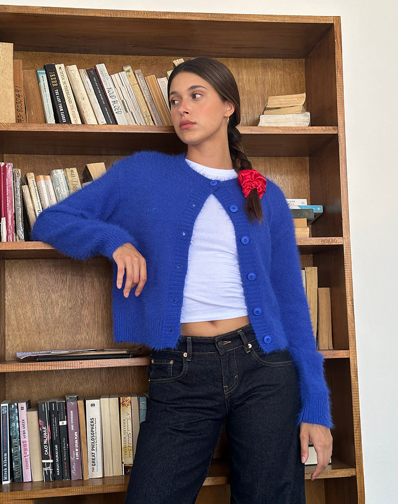 Bild von Audrina Cardigan in flauschigem Kobaltblau