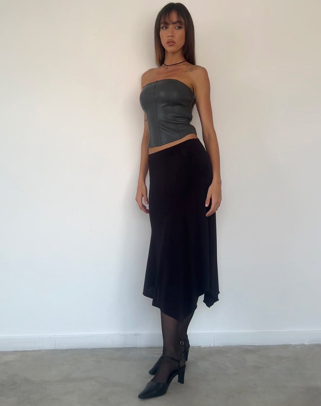 Audy Bandeau Crop Top in PU Schiefergrau