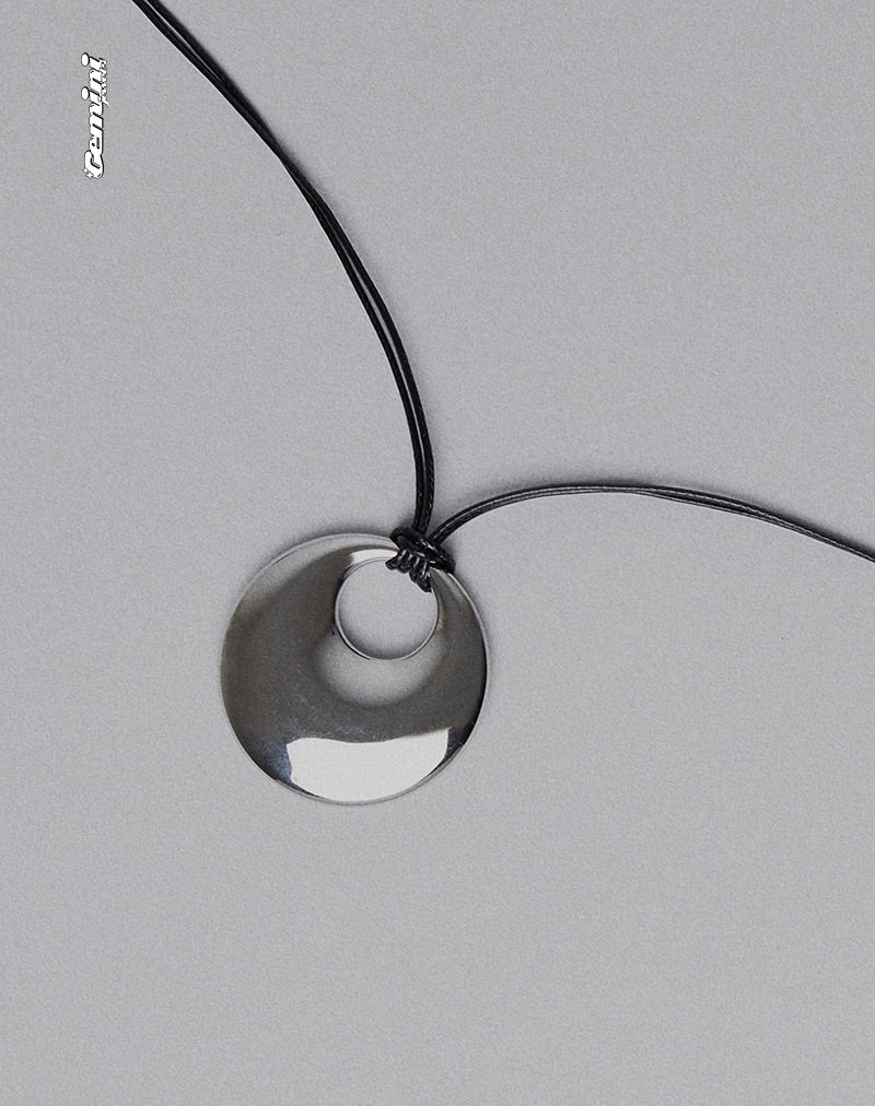 Bild von Aurora Cord Circle Halskette von Gemini Jewels