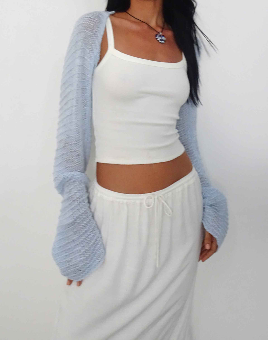 Nobila Shrug Top in Babyblau