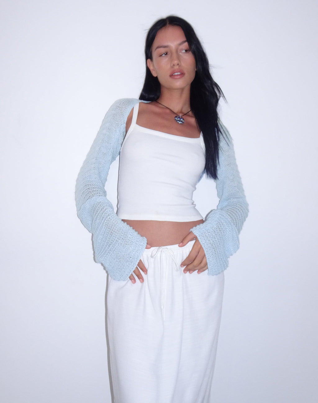 Nobila Shrug Top in Babyblau