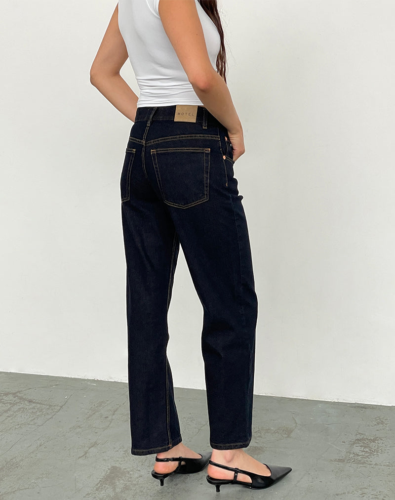 Bild von Mid Rise Awkward Parallel Jeans in Indigo
