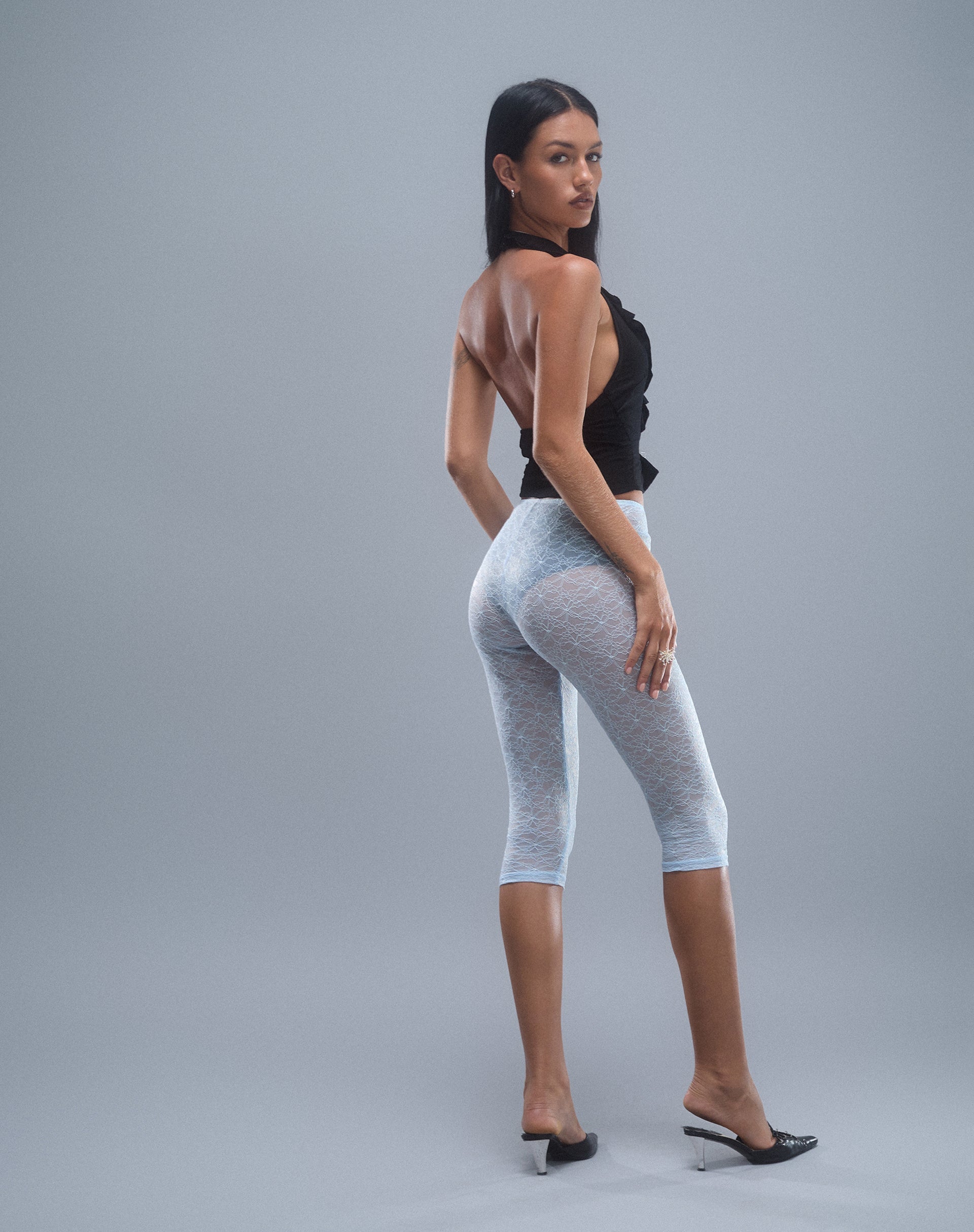 Image of Kalima Lace Cropped Caprihose in Babyblau