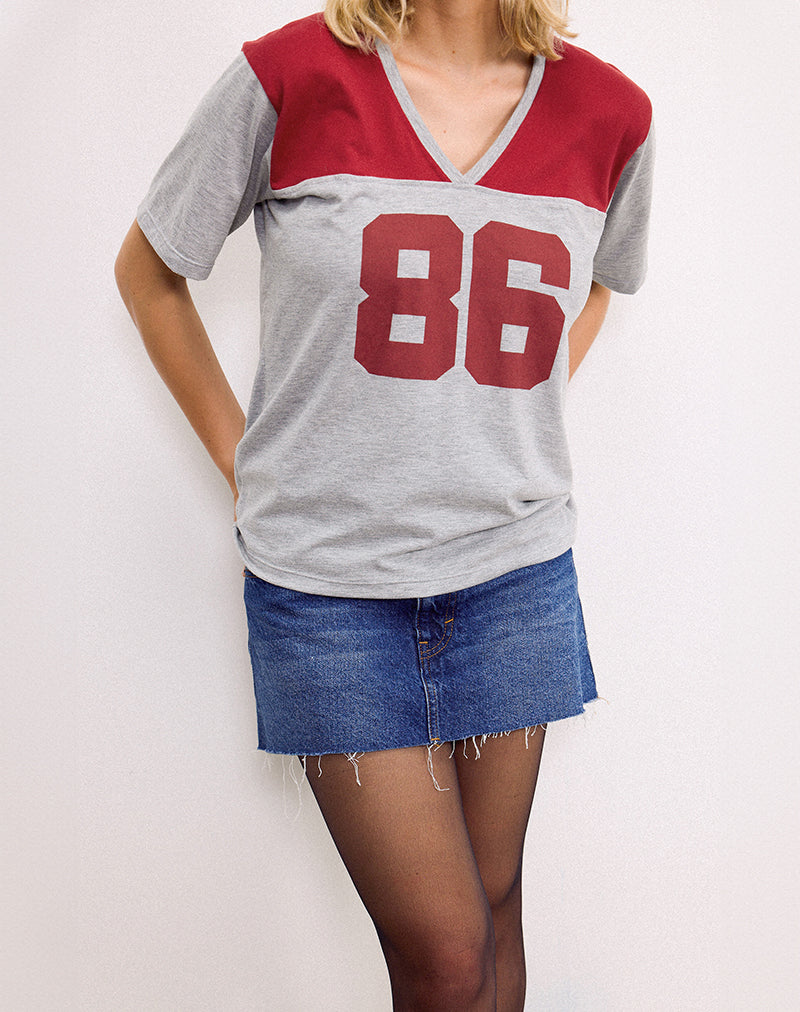 Image of Balap Oversized Top in Grau meliert und Adrenalinrot mit '86' Emblem