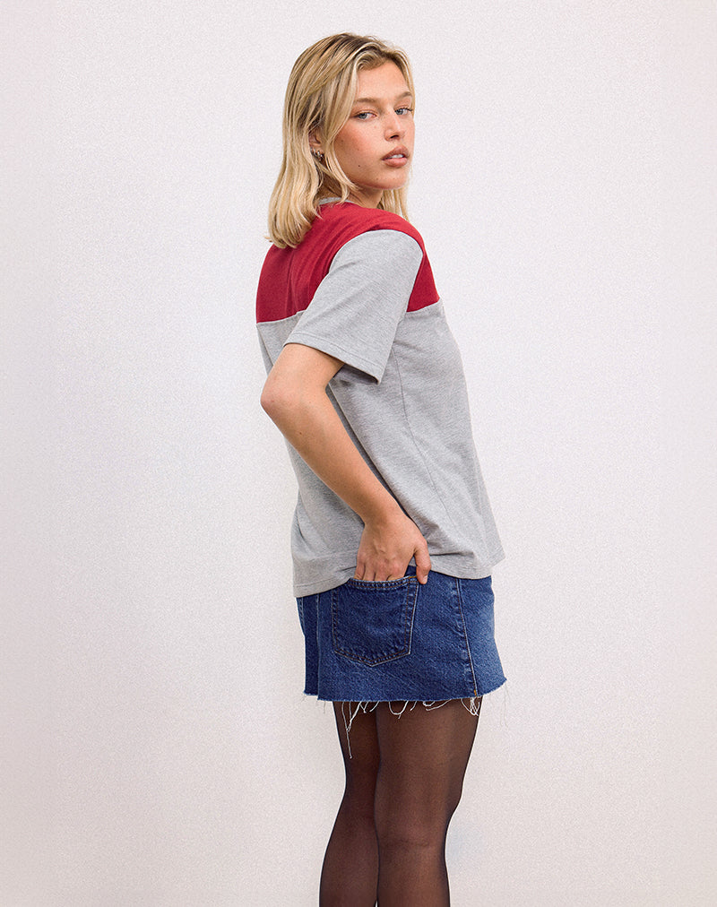 Image of Balap Oversized Top in Grau meliert und Adrenalinrot mit '86' Emblem