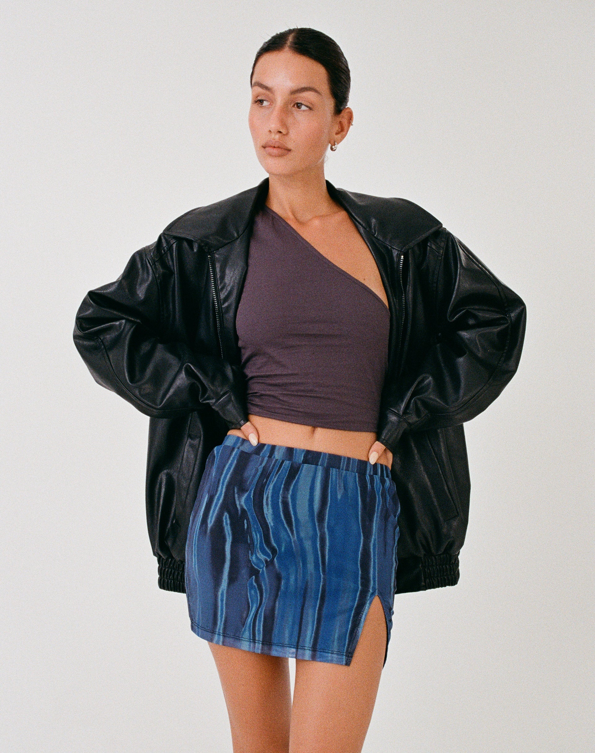 Bild von MOTEL X JACQUIE Pelma Mini Rock in Farbe Bleed Blau