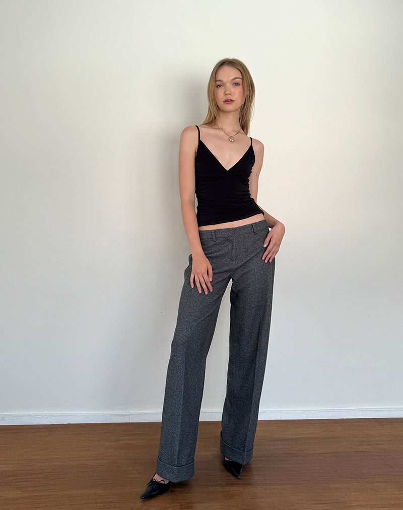 Image of Bea Slinky Cross Front Top in Schwarz