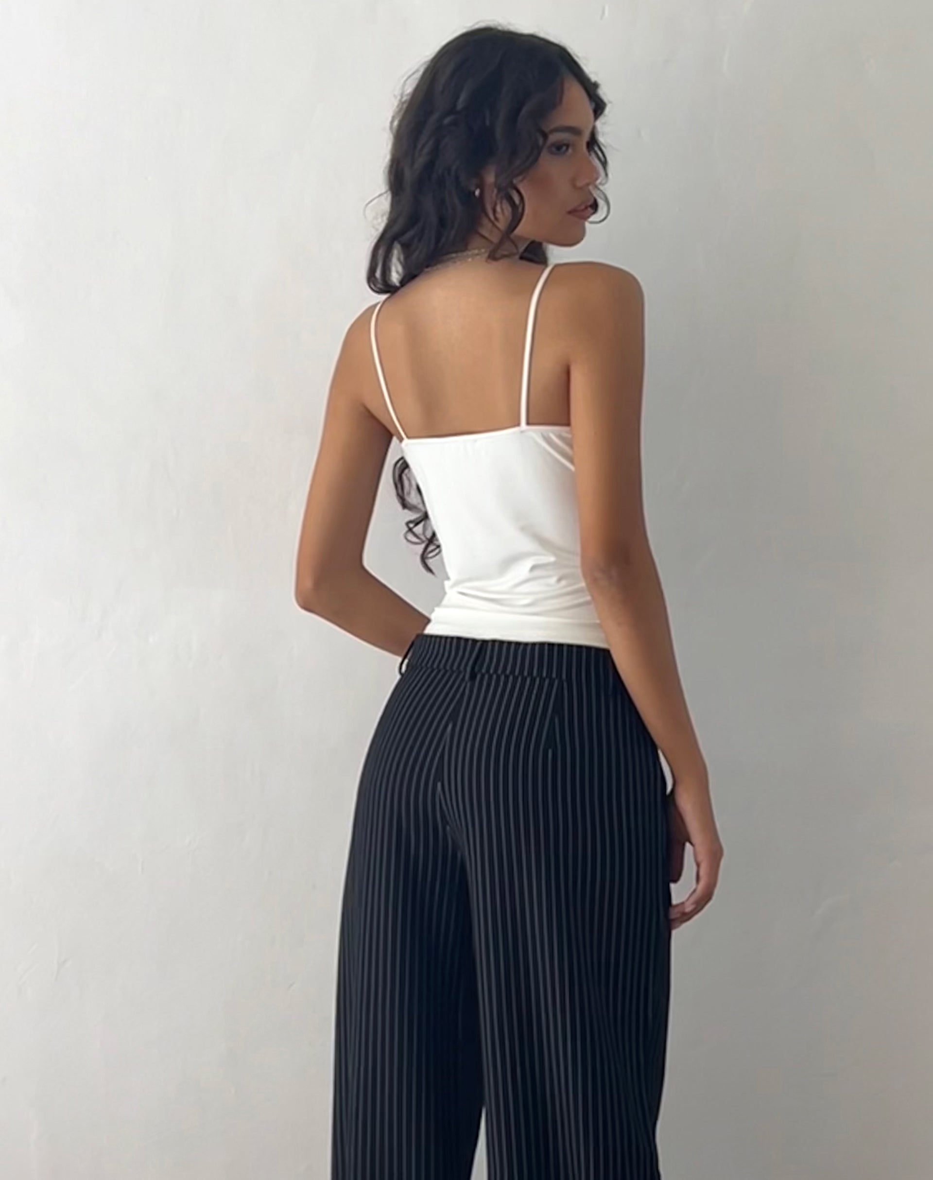 Image of Bea Cross Front Top in Elfenbein Soft Touch