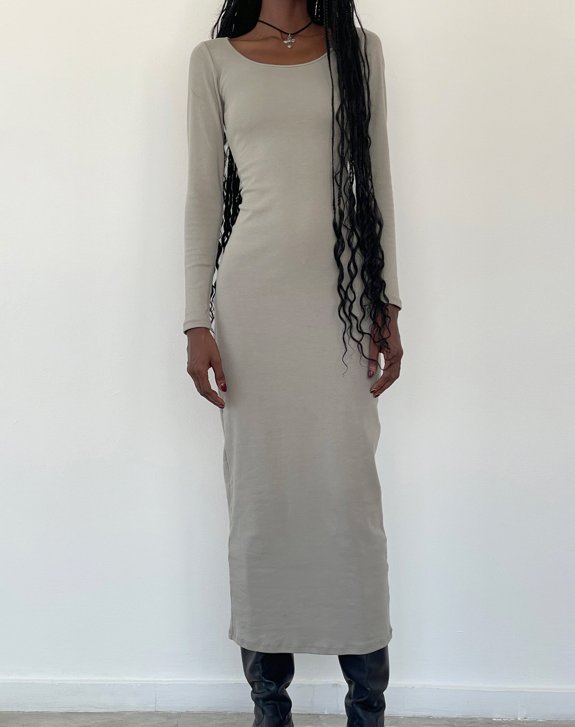 Image of Belila Langärmeliges Maxikleid in Salbei Grau