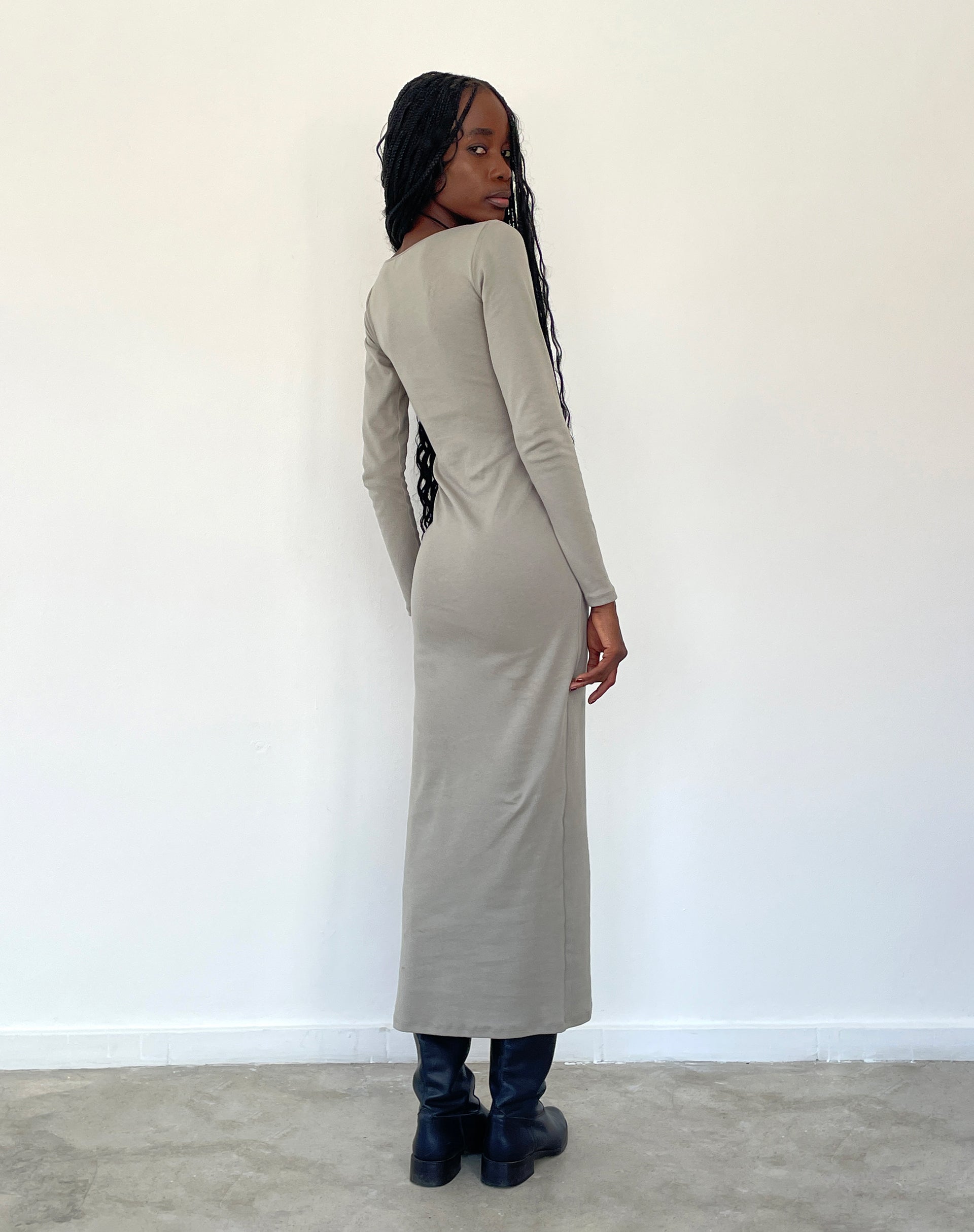 Image of Belila Langärmeliges Maxikleid in Salbei Grau
