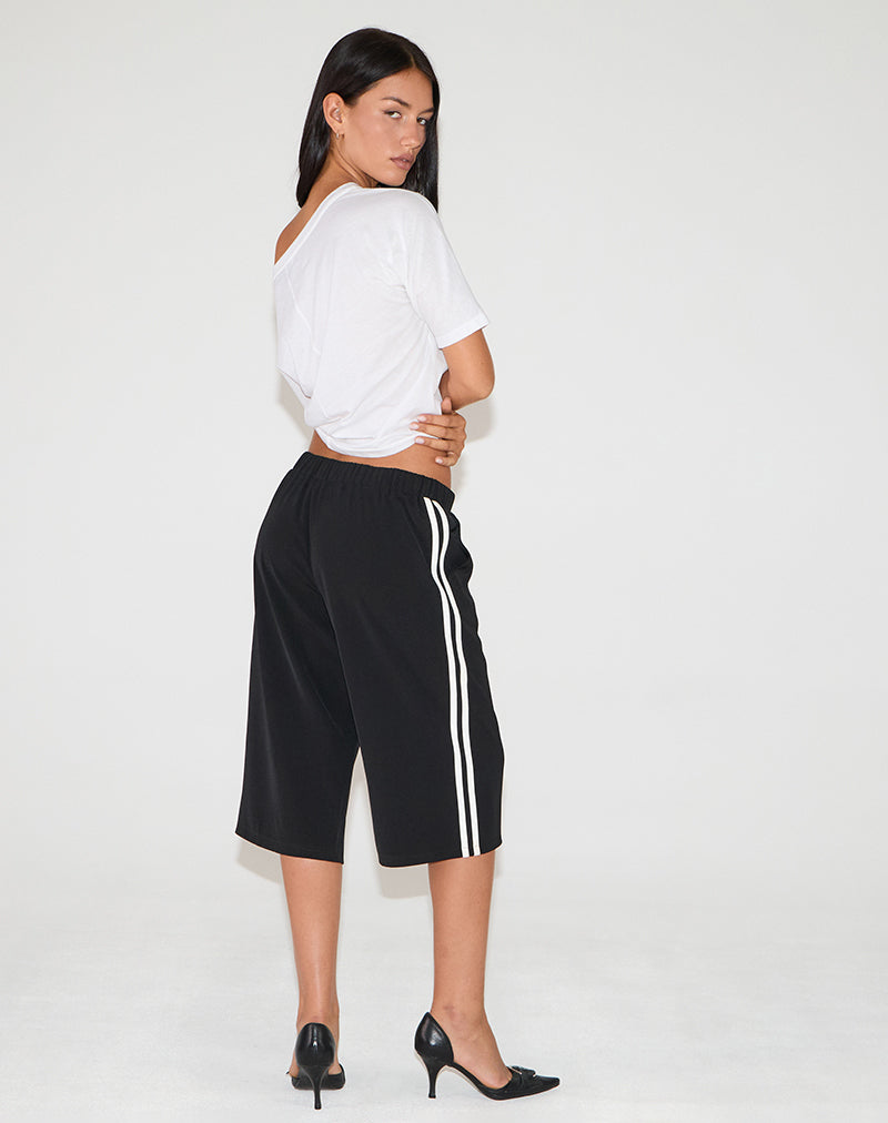Bild von Benno 3/4 Shorts in Schwarz mit weißem Seitenstreifen