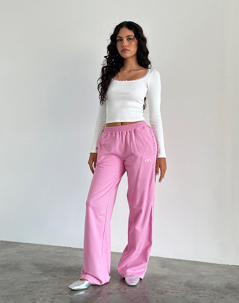 Image of Benton Jogger in Flamingo Pink mit weißem Einband und M-Stickerei