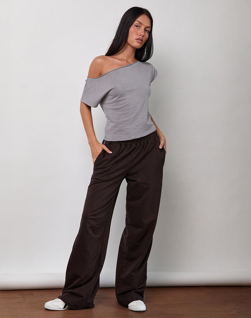 Bild von Benton Jogger in Bitter Chocolate mit violettem Einband