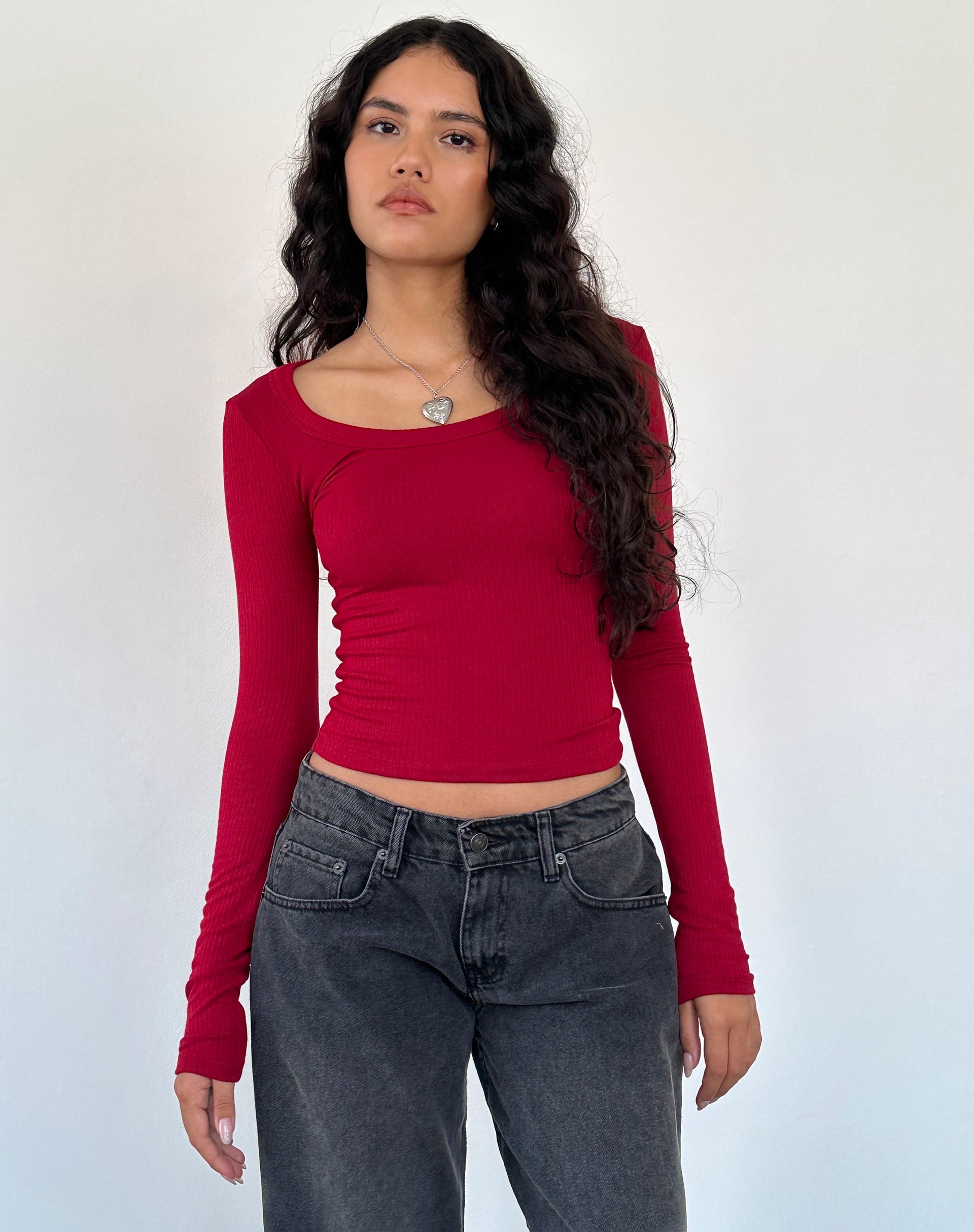 Image of Binlo Extra Langarm Top in Adrenalin Rot Rib