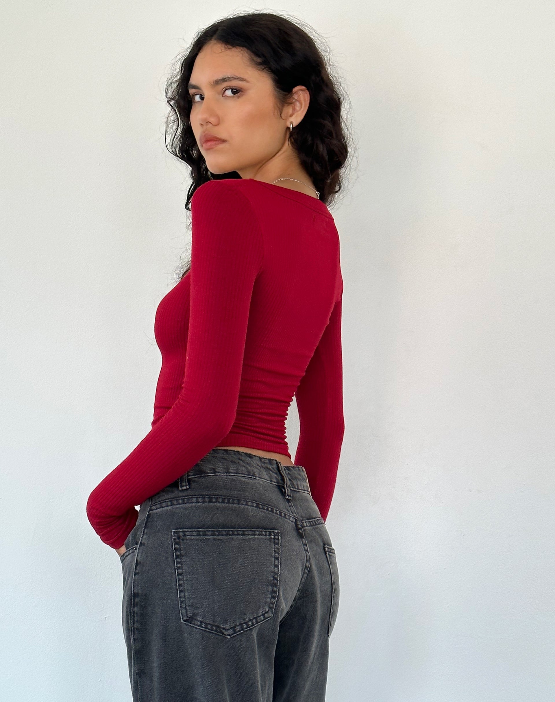 Image of Binlo Extra Langarm Top in Adrenalin Rot Rib