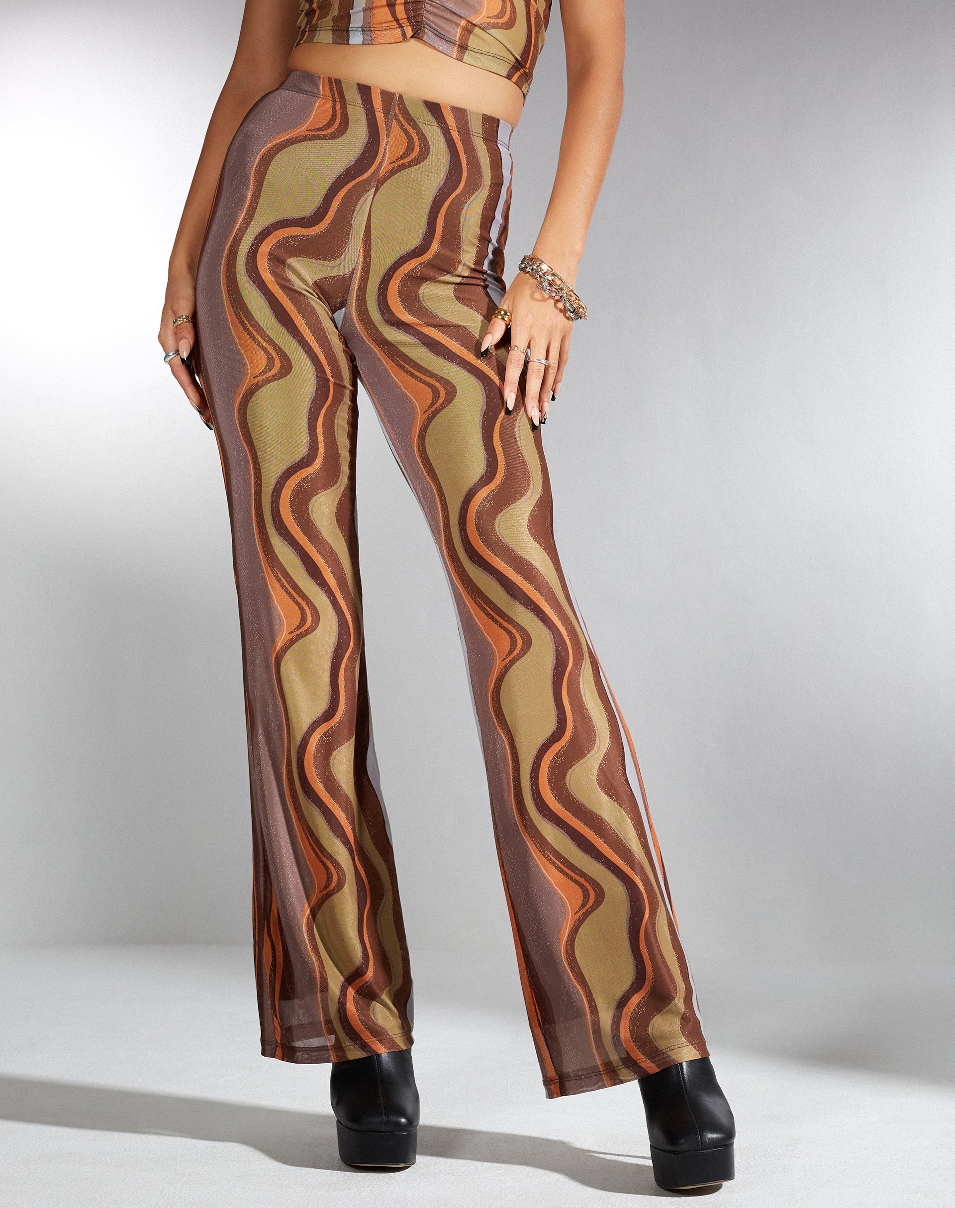 Bild von MOTEL X IRIS Herly Flare Hose in erdigem Farbverlauf