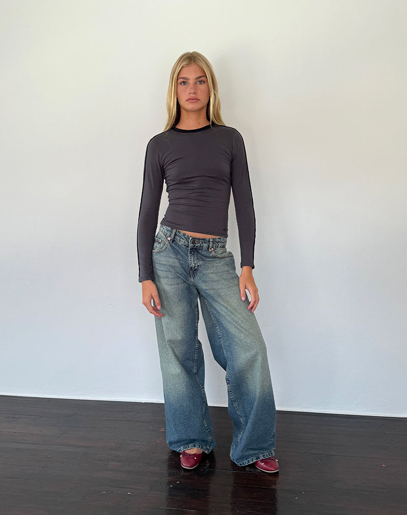 Image of Bonija Langarm-Top in Beluga mit schwarzer Paspel und M-Stickerei