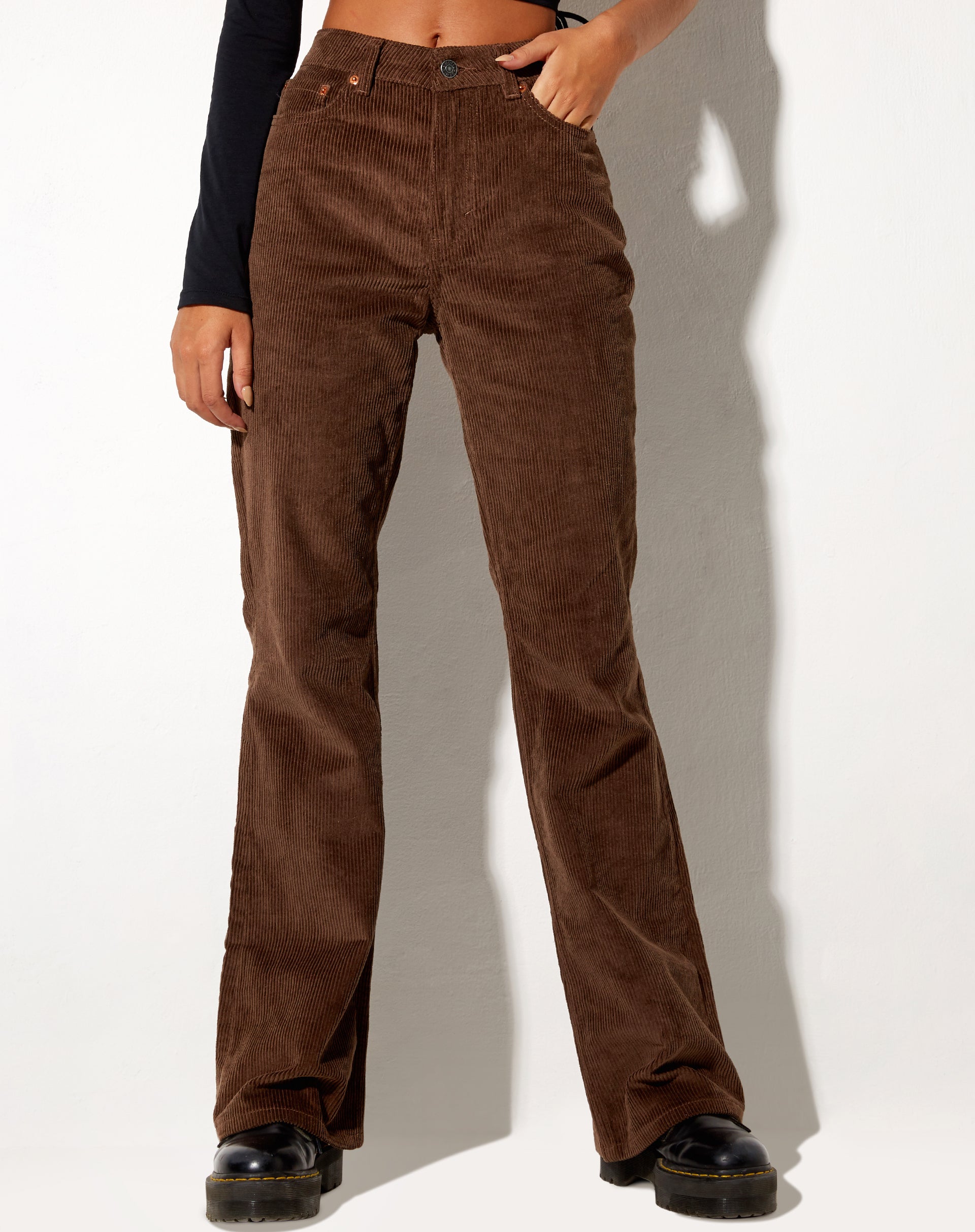 Image von Bootleg Jeans in Cord Rich Brown