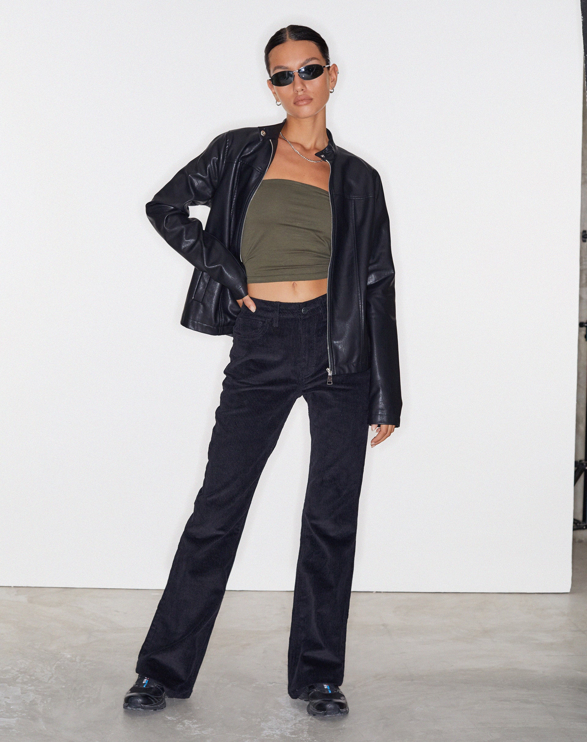 Image of Bootleg Jeans in Cord Klassisch Schwarz