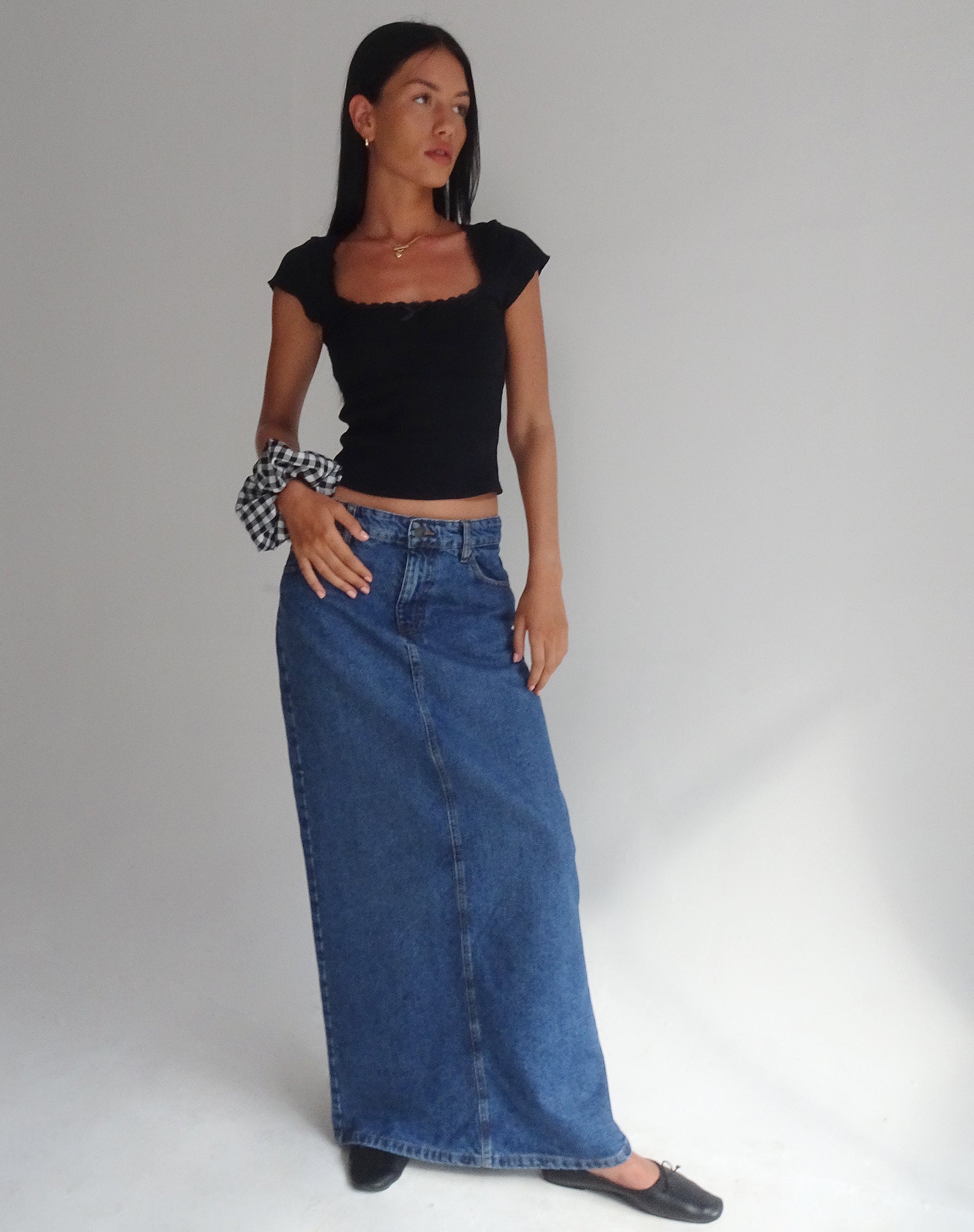 Image of Bovillo Cap Sleeve Top aus schwarzem gerippten Jersey