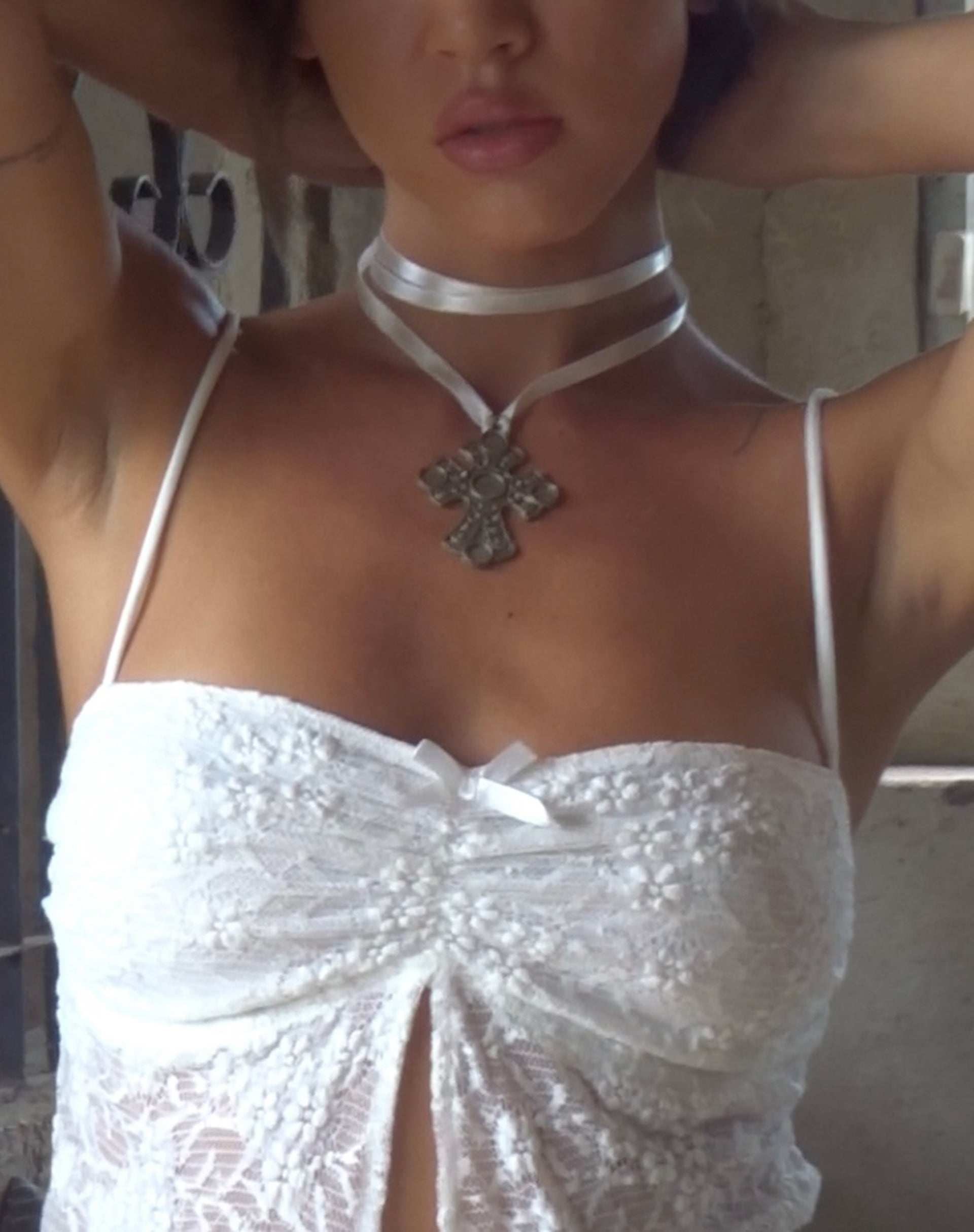 Bild von Briony Butterfly Top aus Spitze Elfenbein