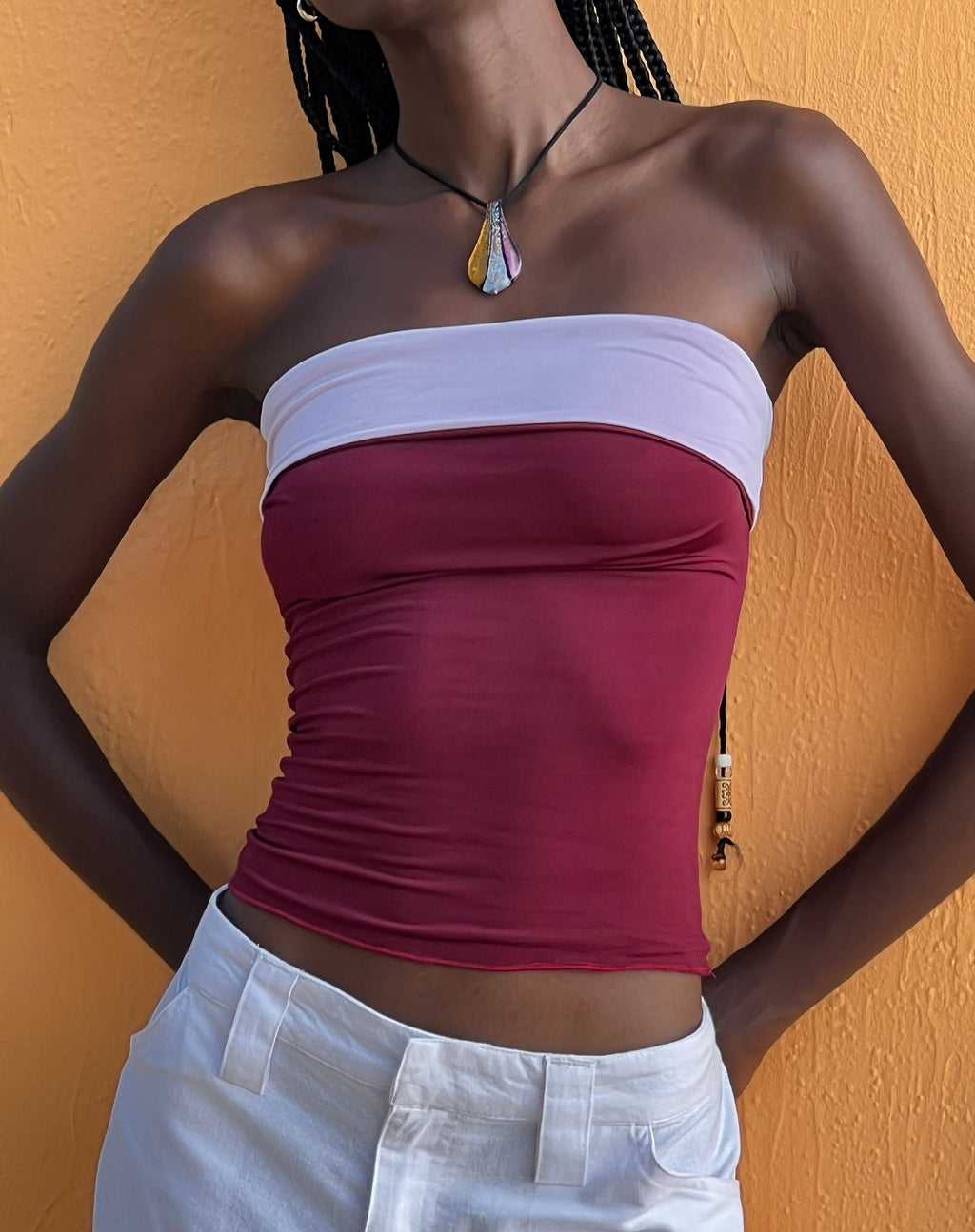 Brylee Bandeau-Crop-Top in Weinflieder