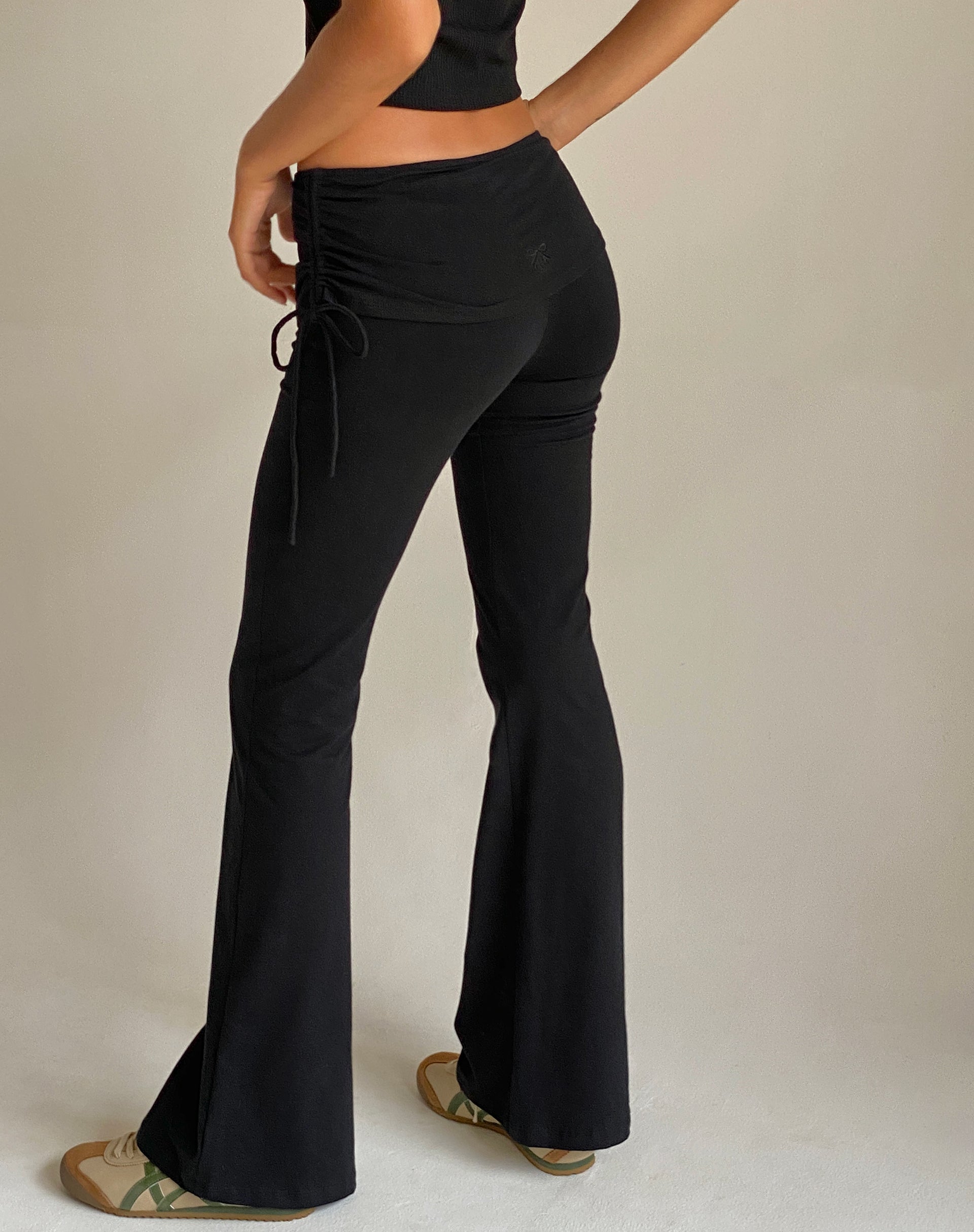 Bild von Jacie Jersey Schlaghose in Schwarz