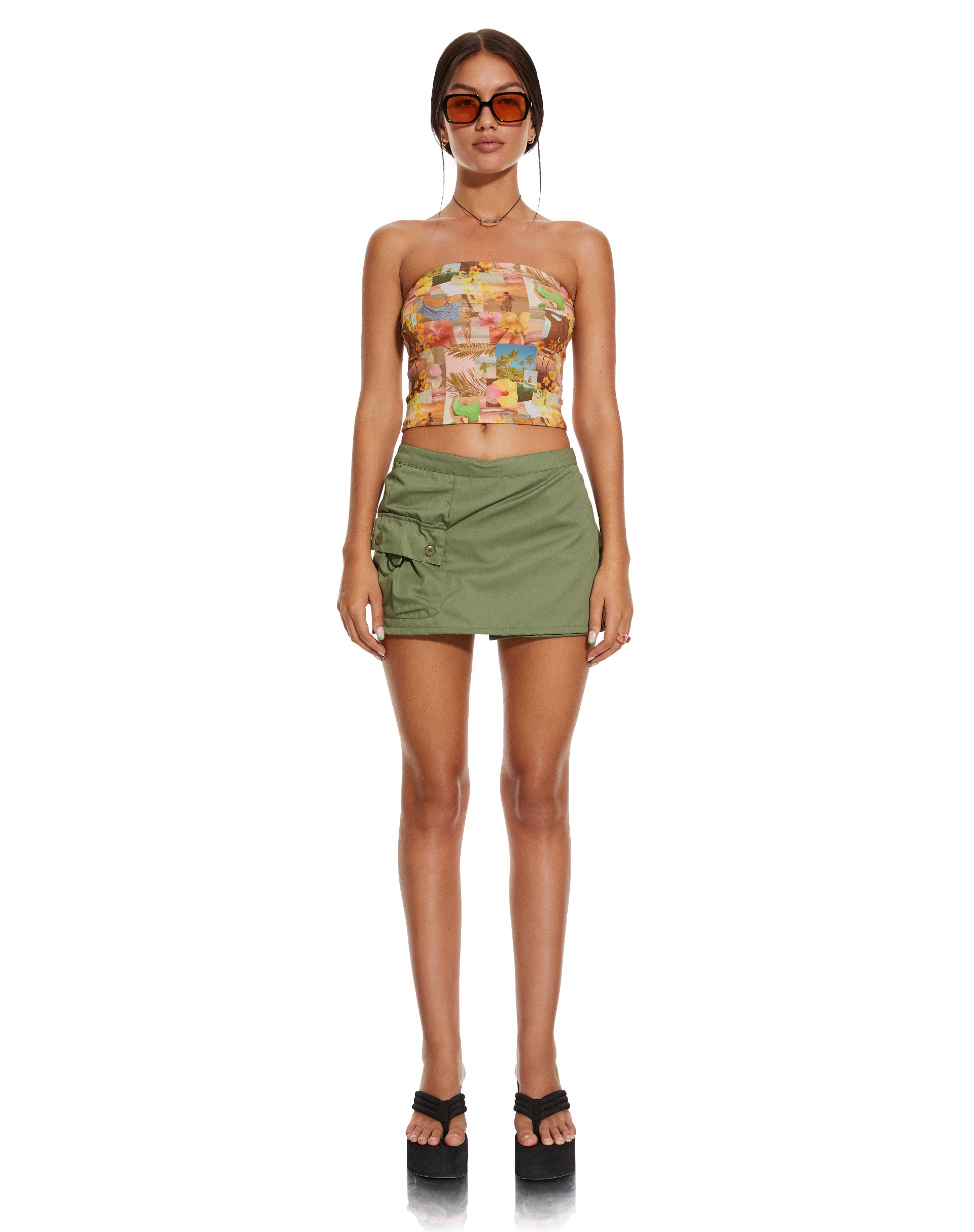 Bild von MOTEL X BARBARA Shae Bandeau Top in 90's Tropical Collage