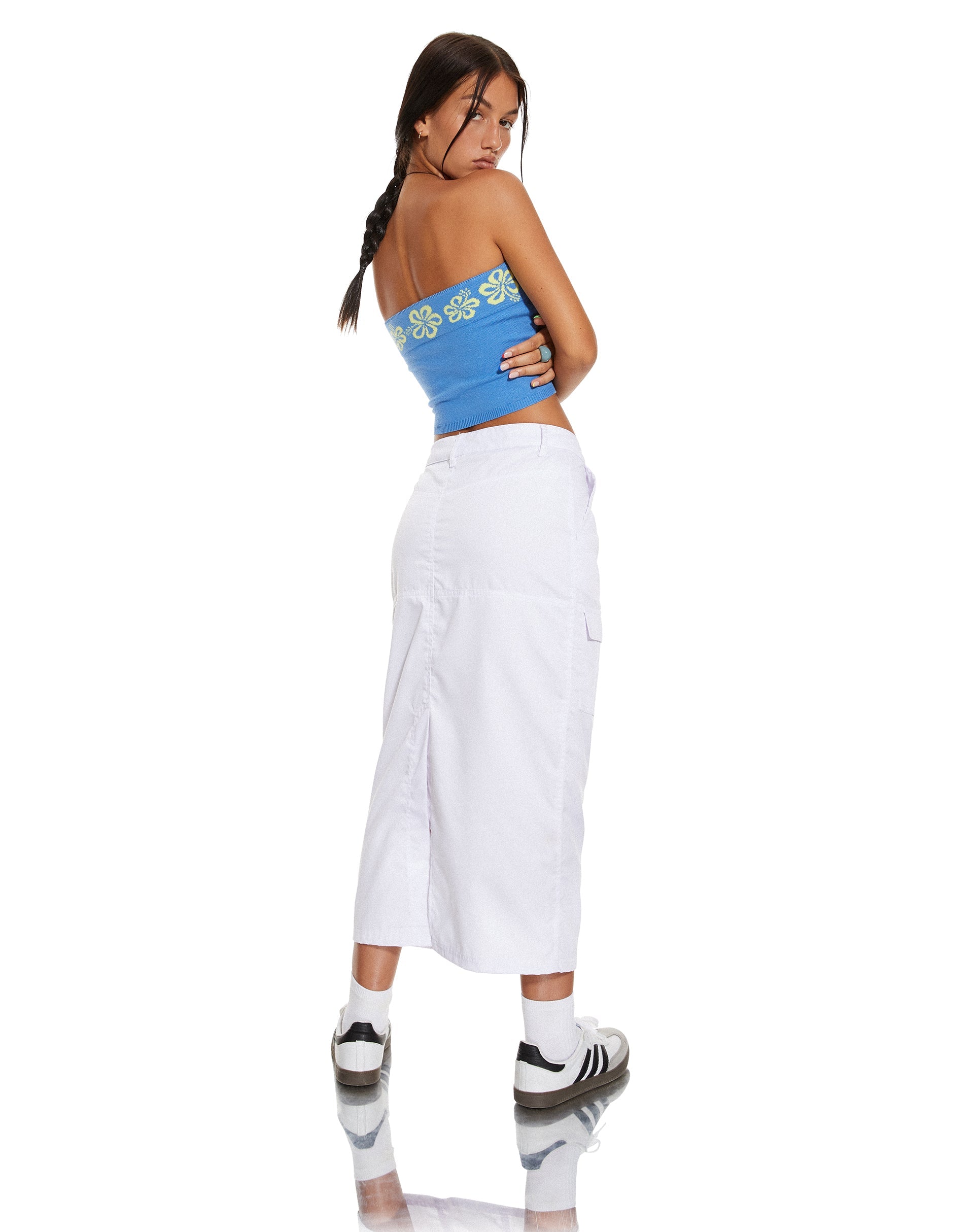 Bild von MOTEL X BARBARA Delina Crop Top in Blau Hibiskus
