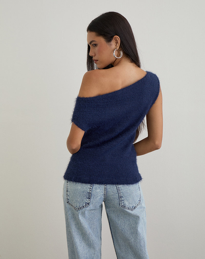 Bild von Calyce Top aus flauschigem Strick Navy