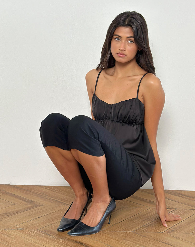 Camden Longline Cami Top in Satin Schwarz