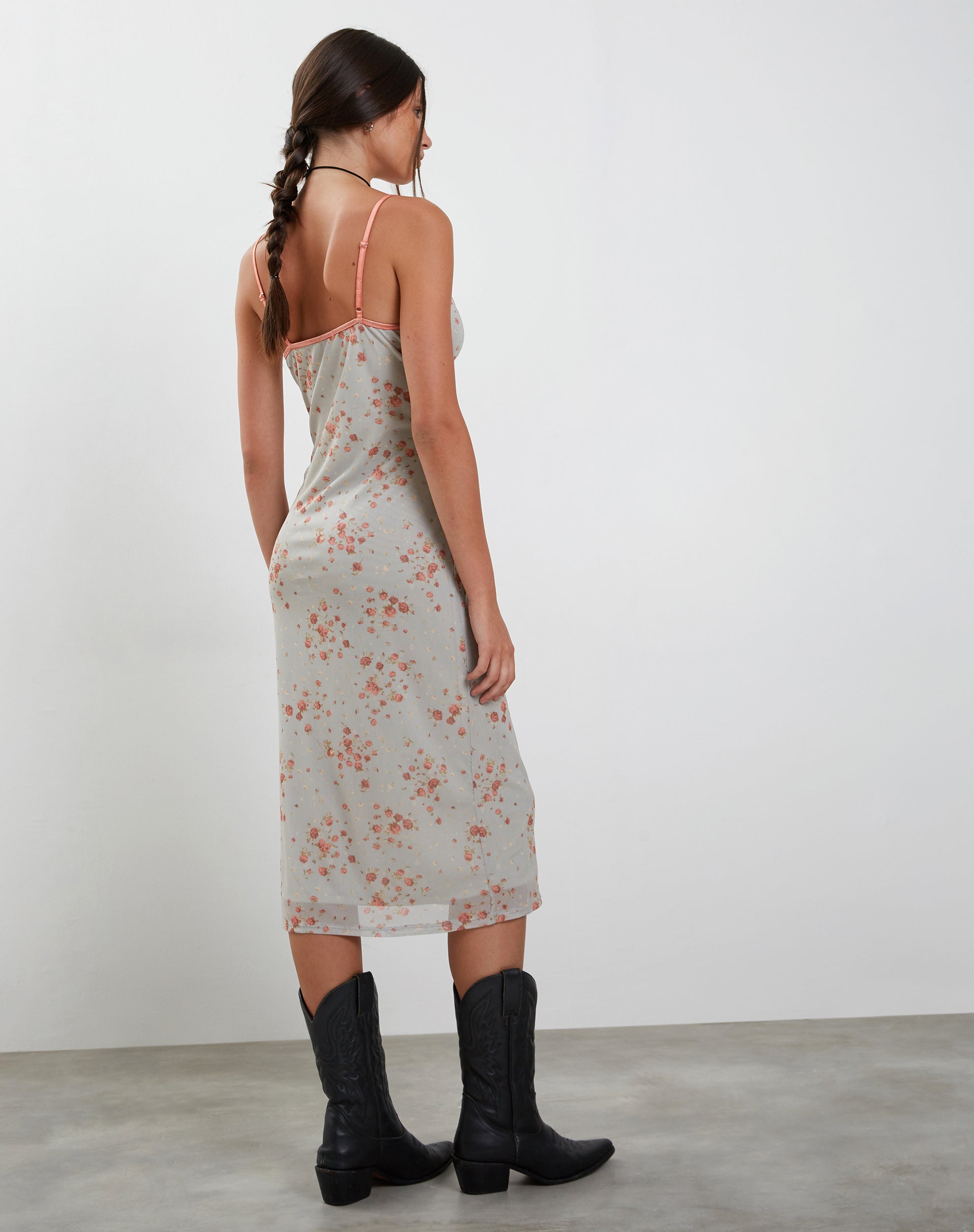 Bild von Camelia Mid Dress in Ditsy Rose Cluster
