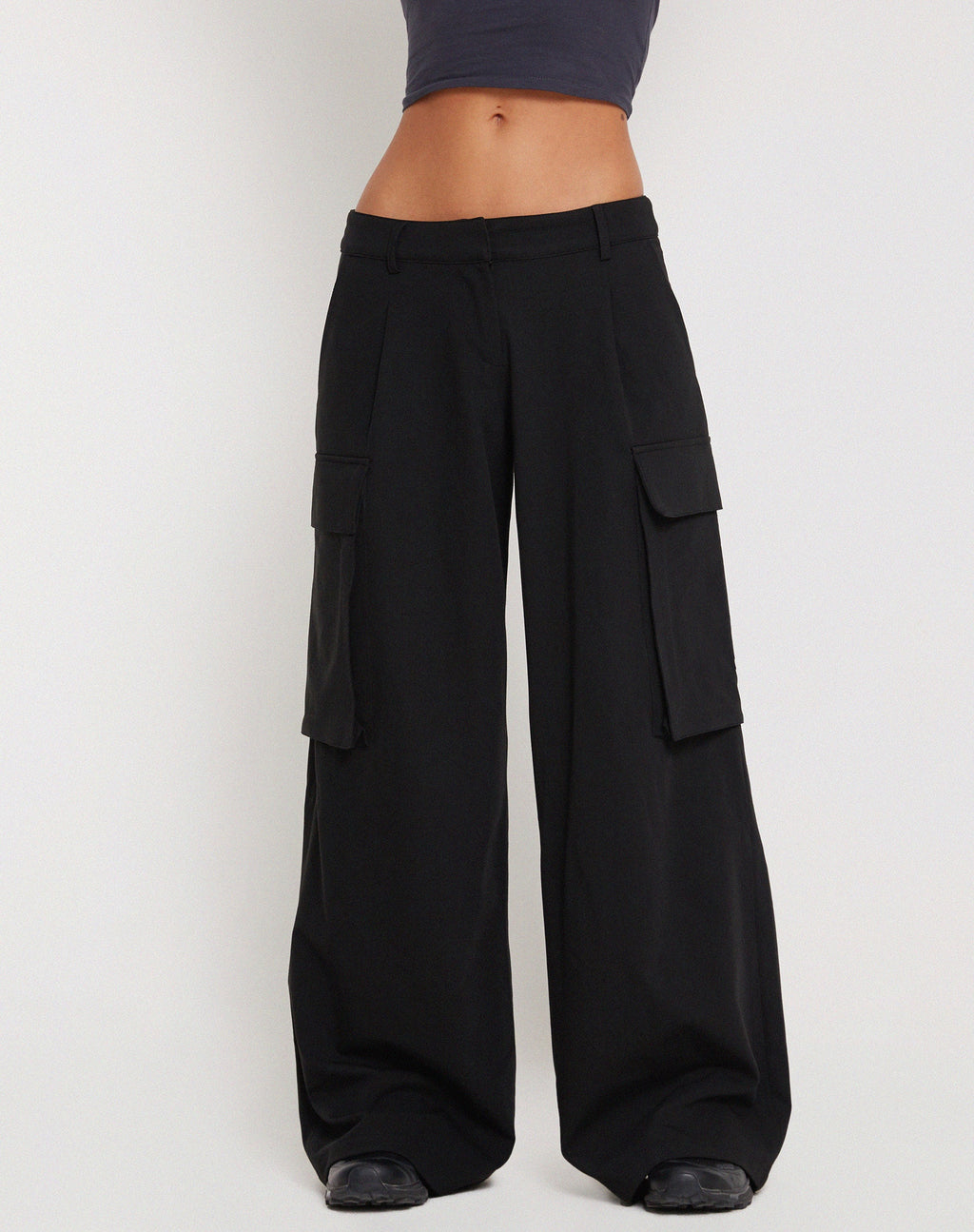 Candala Hose mit weitem Bein in Schwarz