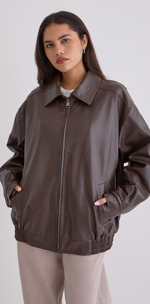 Bild von Cavita Jacke in PU Bitter Chocolate