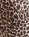 Rar Leopard Sandstorm mit roter Verzierung