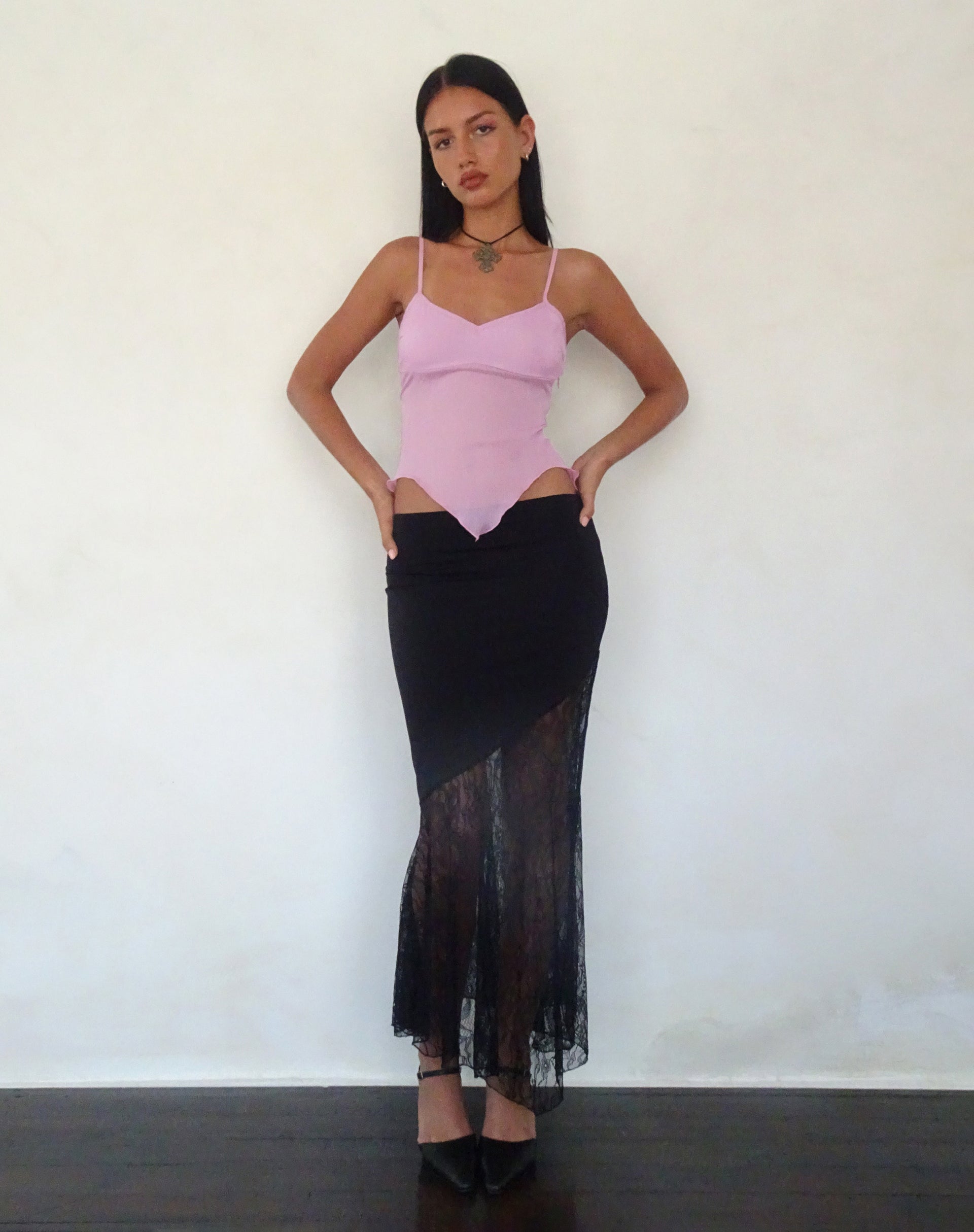Bild von Carmeline Longline Cami Top in Shimmer Pink