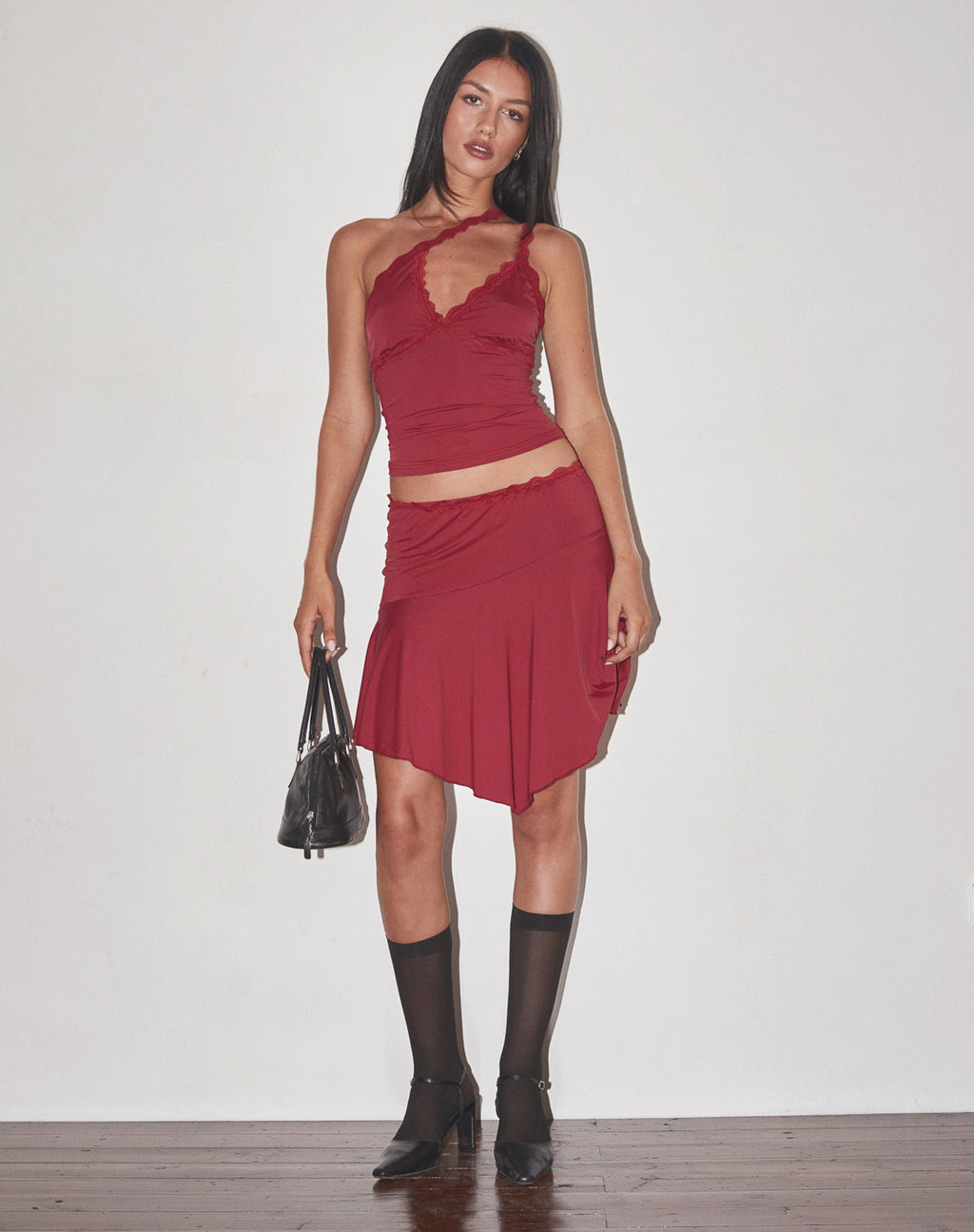 Carolina One Shoulder Top in Dunkelkirsche
