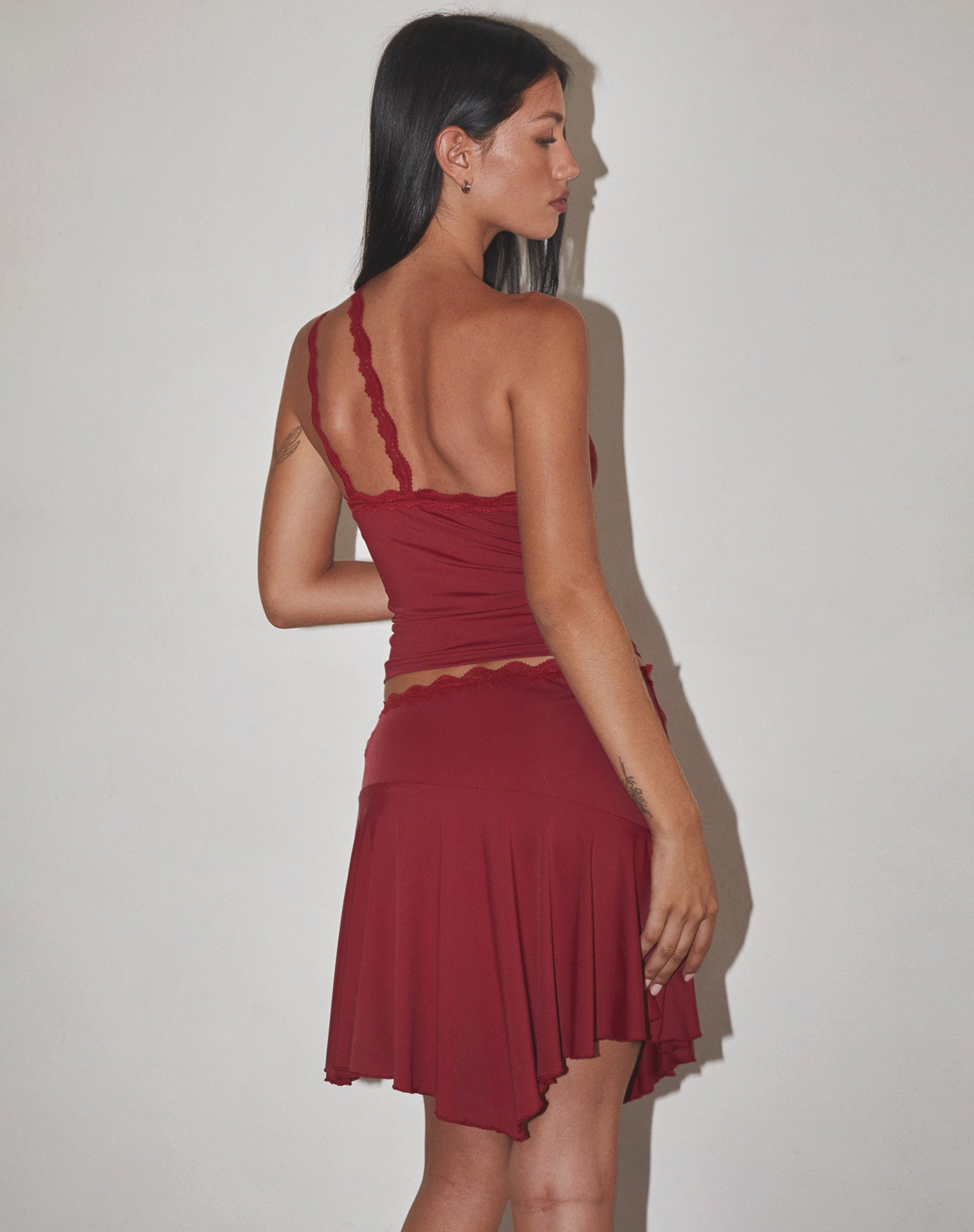 Bild von Carolina One Shoulder Top in Dark Cherry
