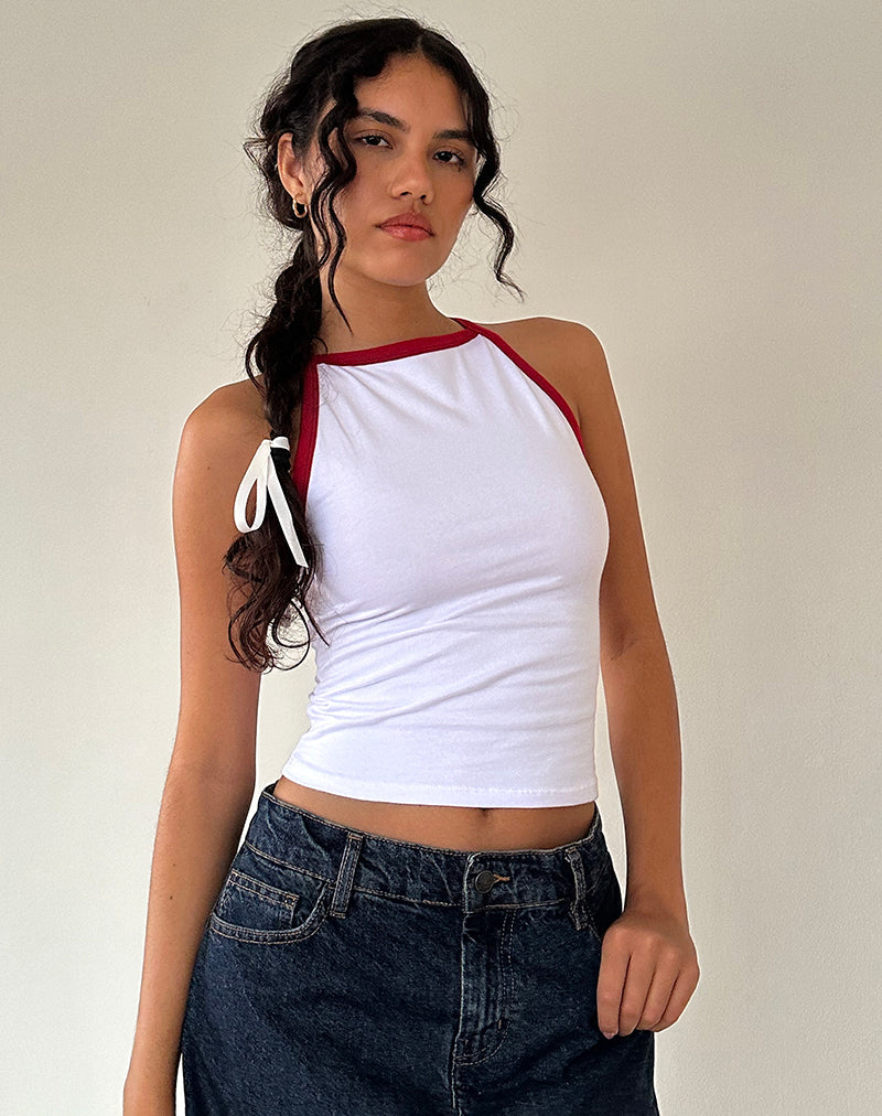 Carti Vest Top in Weiß mit roter Bindung