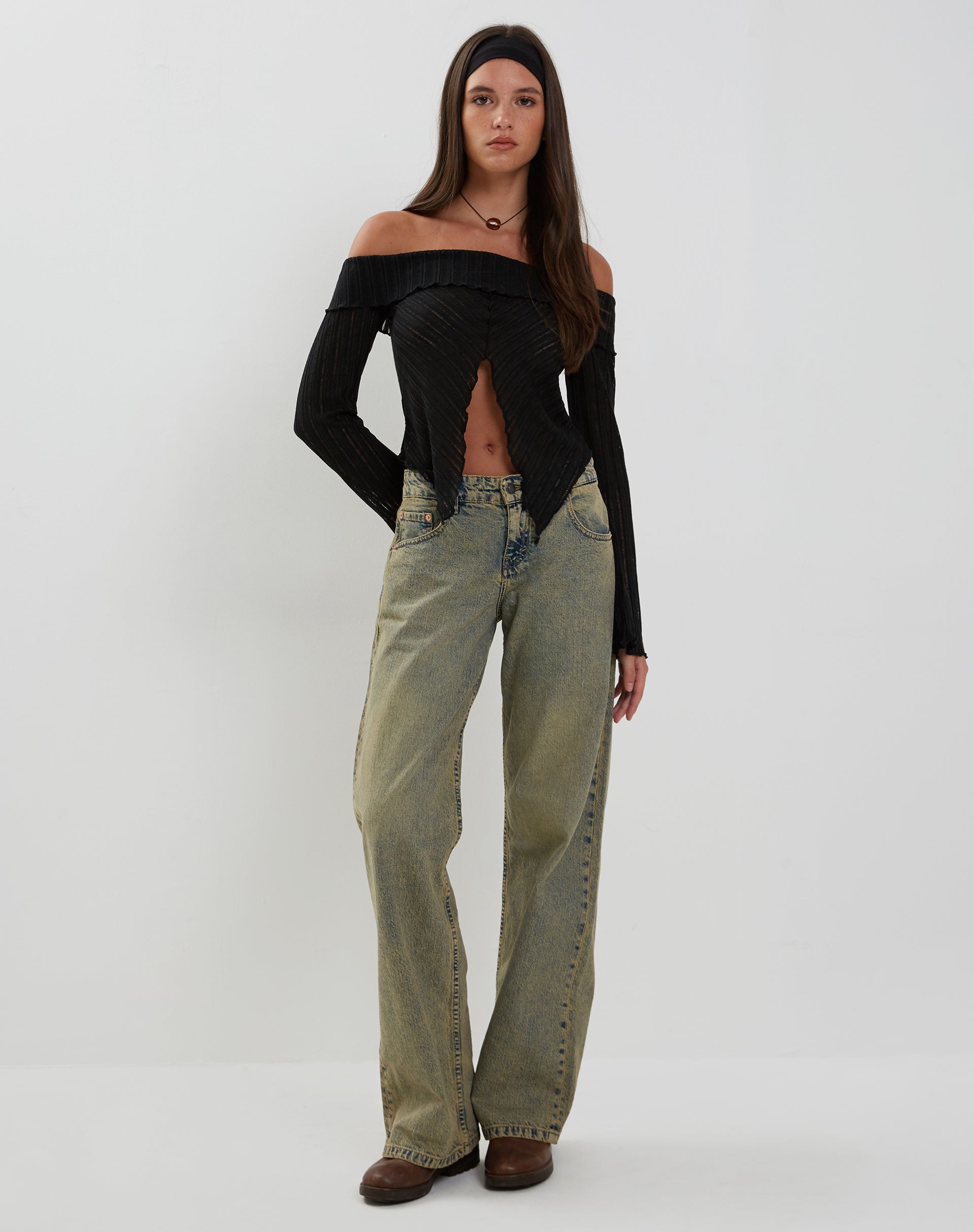 Bild von Celeste Butterfly Bardot Top in Schwarz