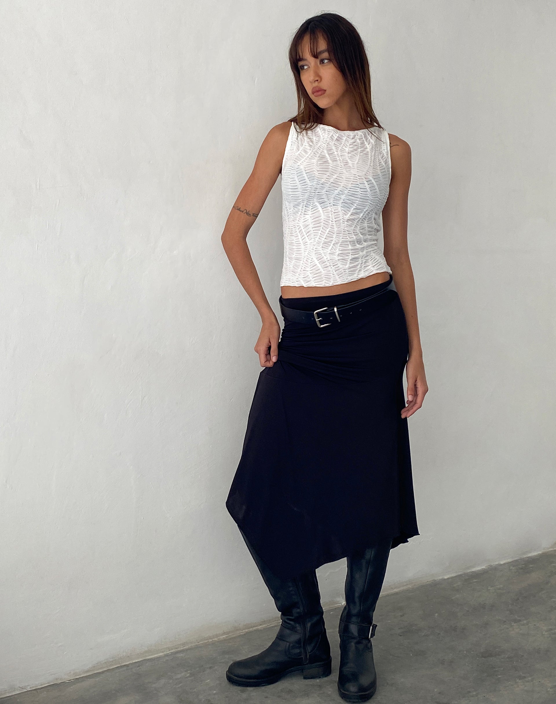 Bild von Cerise Tank Top in Ripple White