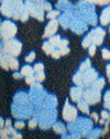 Pastellblau geblümt