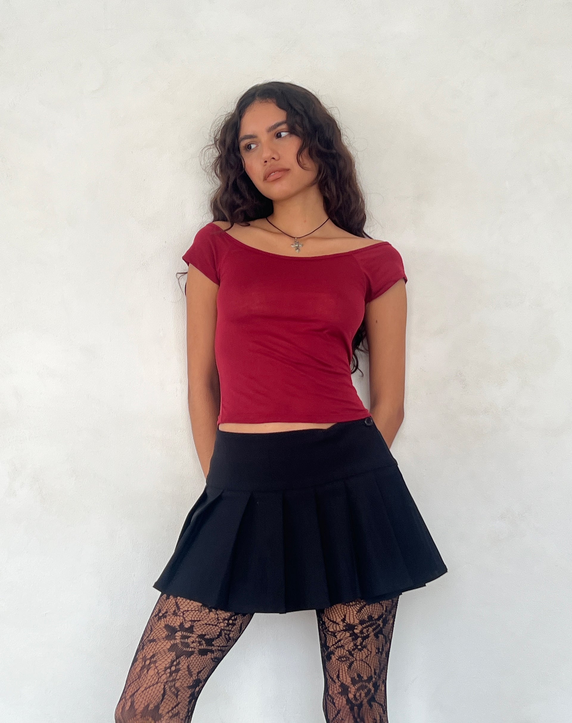 Image of Charya Schulterfreies Top in Adrenalin Rot